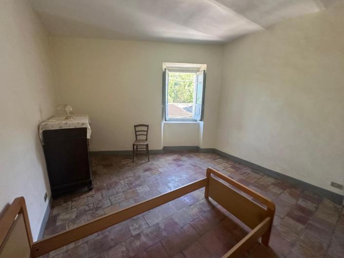 Image No.16-4 Bed Property for sale
