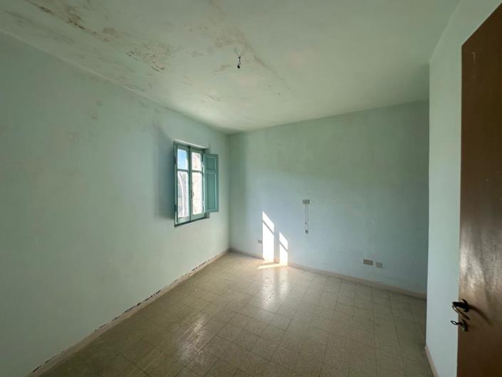Image No.19-4 Bed Property for sale