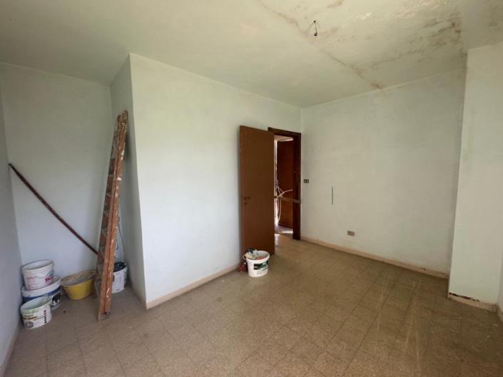 Image No.22-4 Bed Property for sale