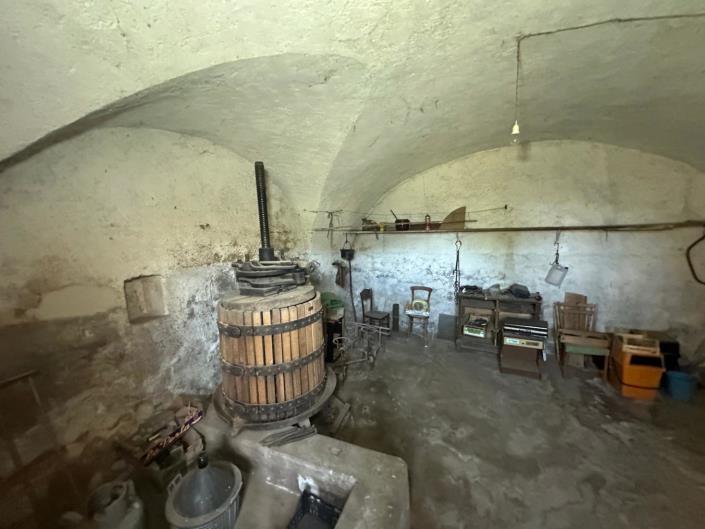 Image No.34-4 Bed Property for sale
