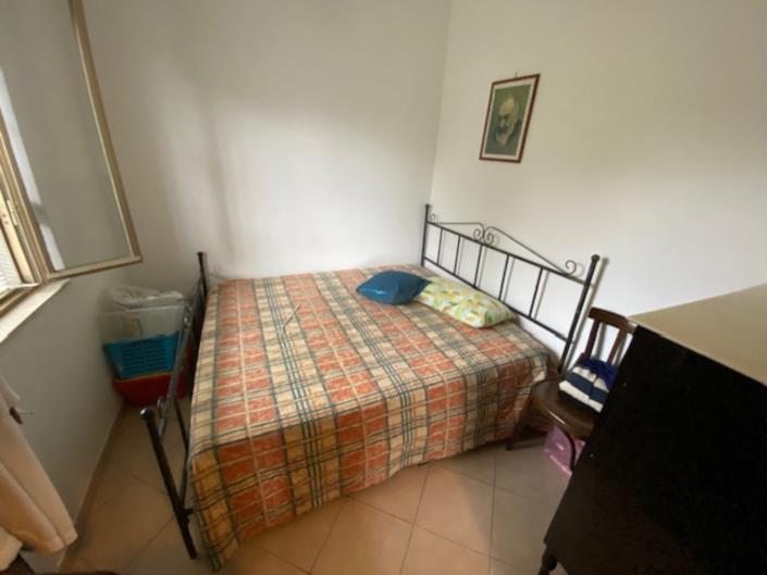 Image No.21-1 Bed Property for sale
