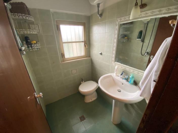 Image No.22-1 Bed Property for sale
