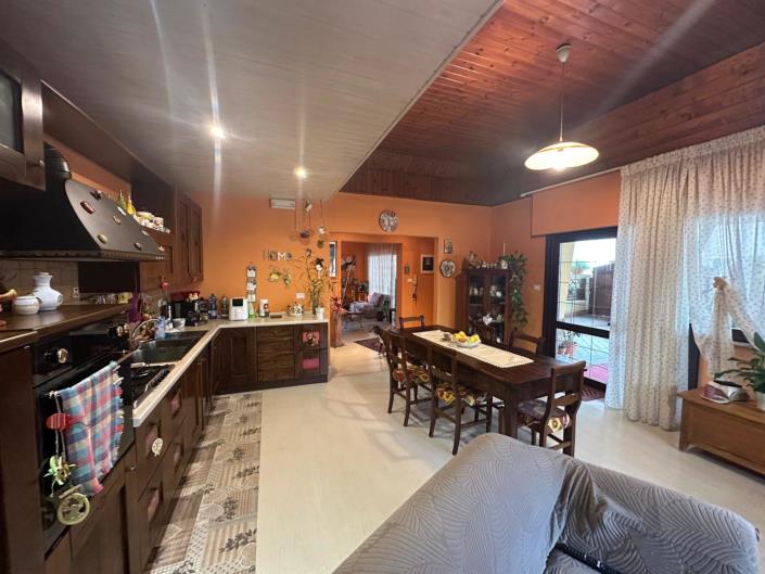 Image No.8-Propriété de 6 chambres à vendre à Montefino