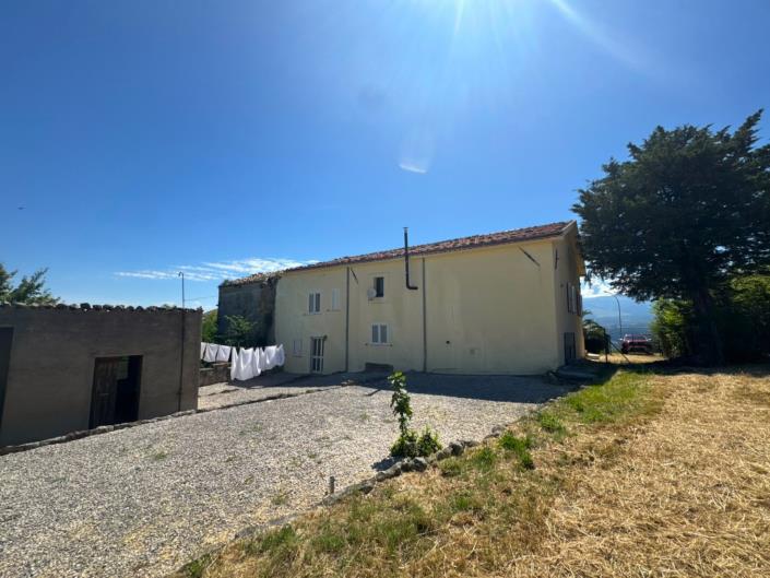 Image No.5-Propriété de 3 chambres à vendre à Pietranico
