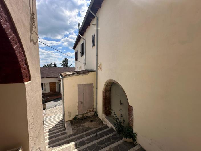 Image No.4-Maison de 2 chambres à vendre à Montebello di Bertona