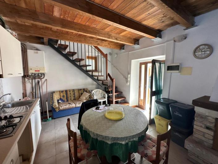 Image No.7-Maison de 2 chambres à vendre à Montebello di Bertona