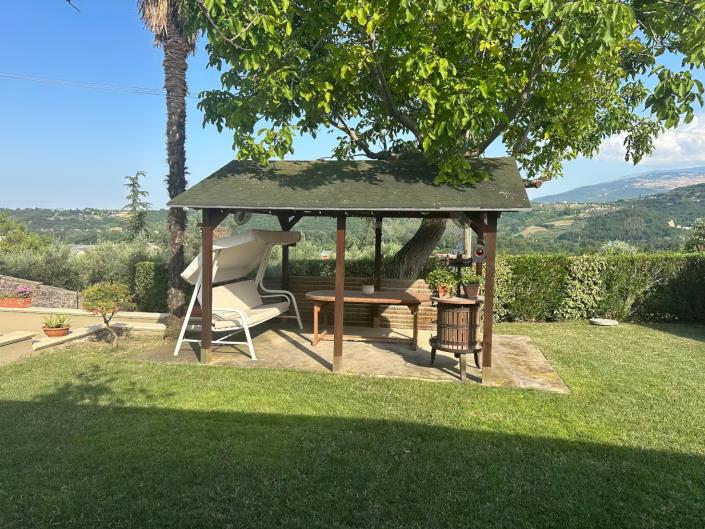 Image No.4-2 Bed House for sale