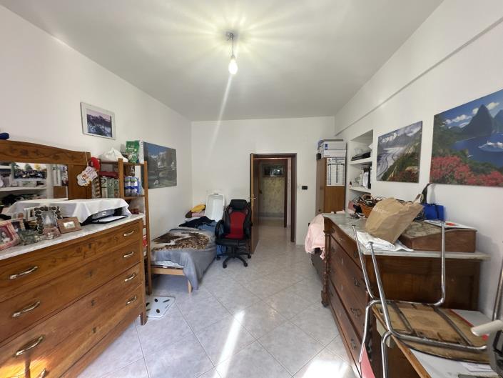 Image No.16-2 Bed House for sale