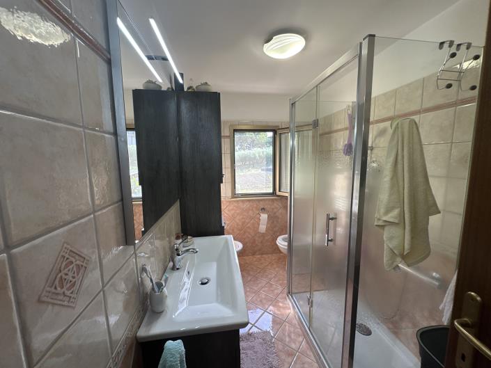 Image No.17-2 Bed House for sale