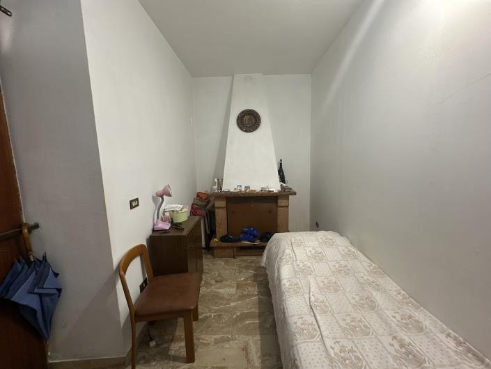 Image No.28-2 Bed House for sale