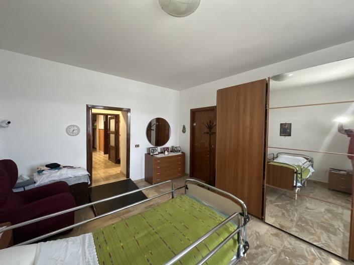 Image No.27-2 Bed House for sale