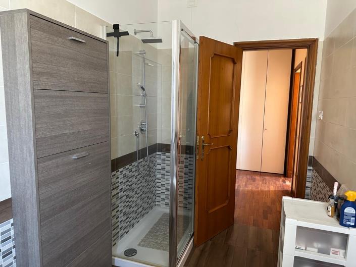 Image No.25-6 Bed House/Villa for sale