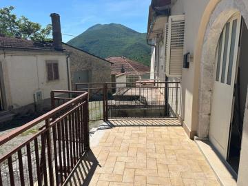 1 - Molina Aterno, Property