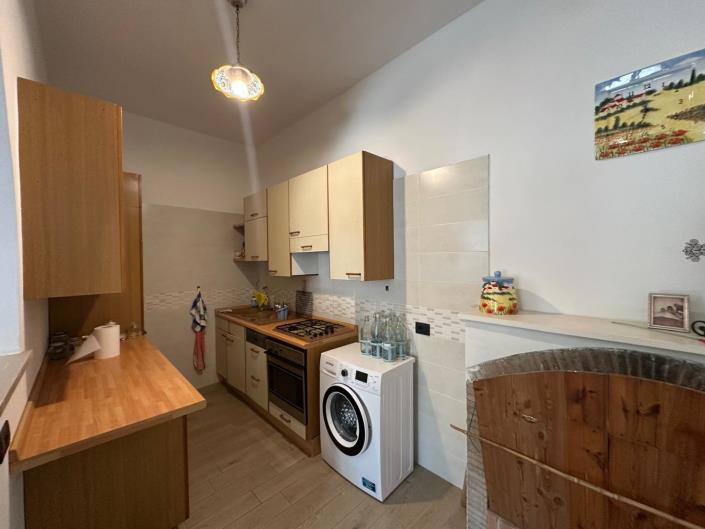 Image No.8-4 Bed Property for sale