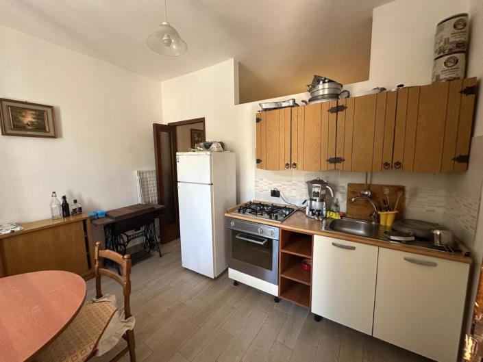 Image No.10-4 Bed Property for sale
