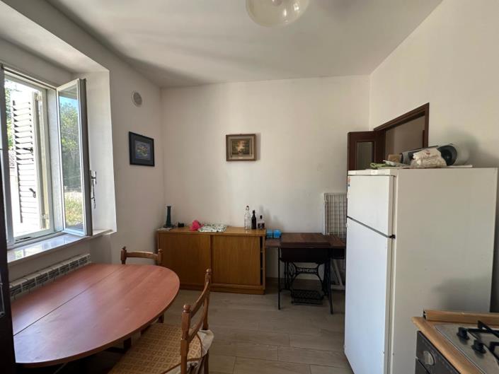 Image No.11-4 Bed Property for sale