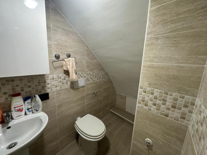 Image No.14-4 Bed Property for sale