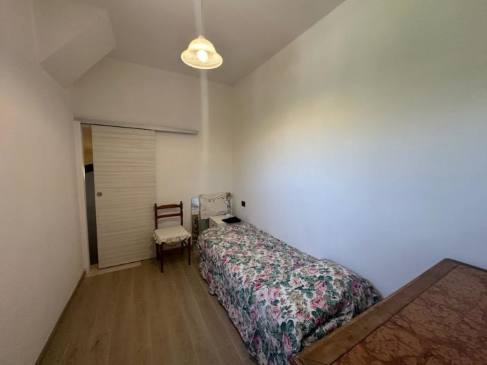 Image No.24-4 Bed Property for sale