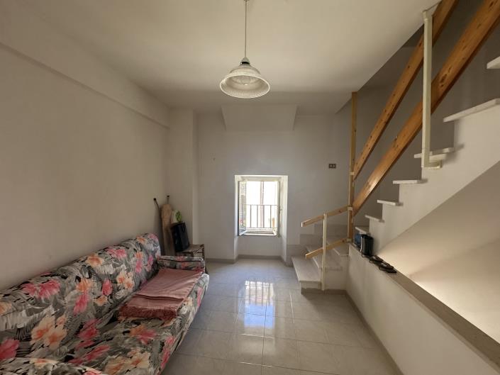 Image No.9-4 Bed Property for sale
