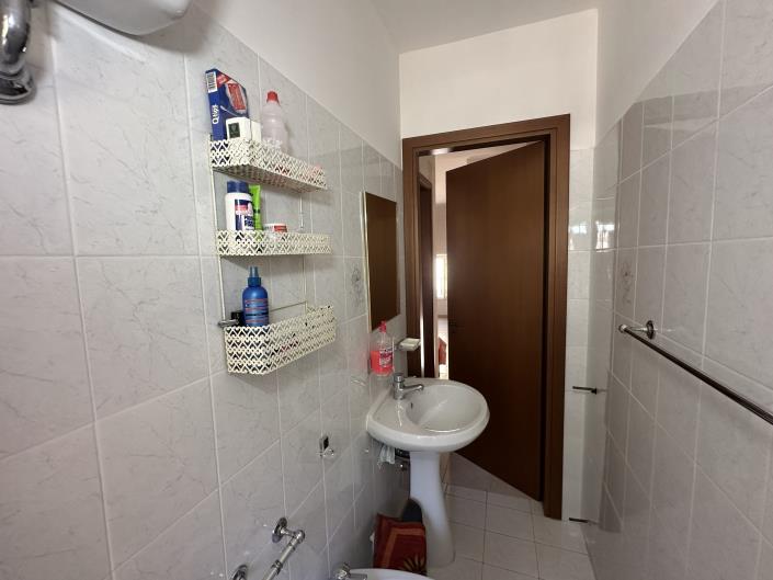 Image No.13-4 Bed Property for sale