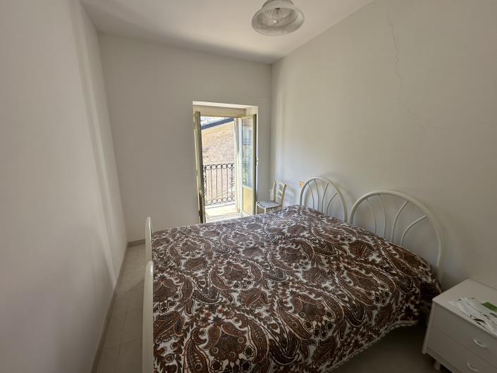 Image No.22-4 Bed Property for sale