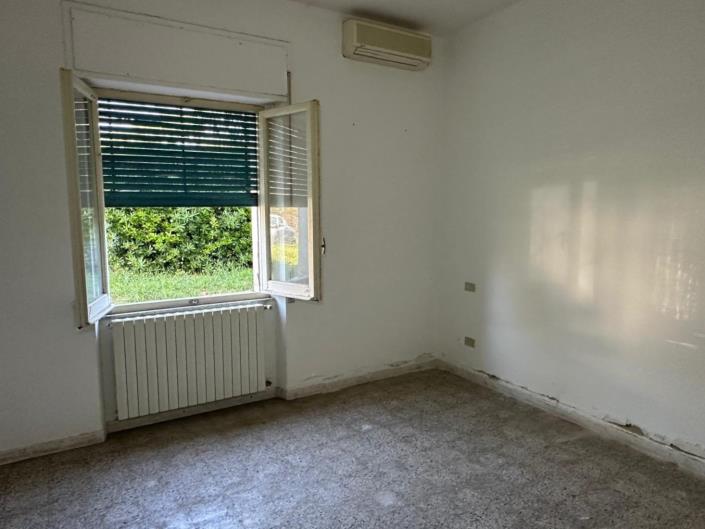 Image No.20-2 Bed Apartment for sale