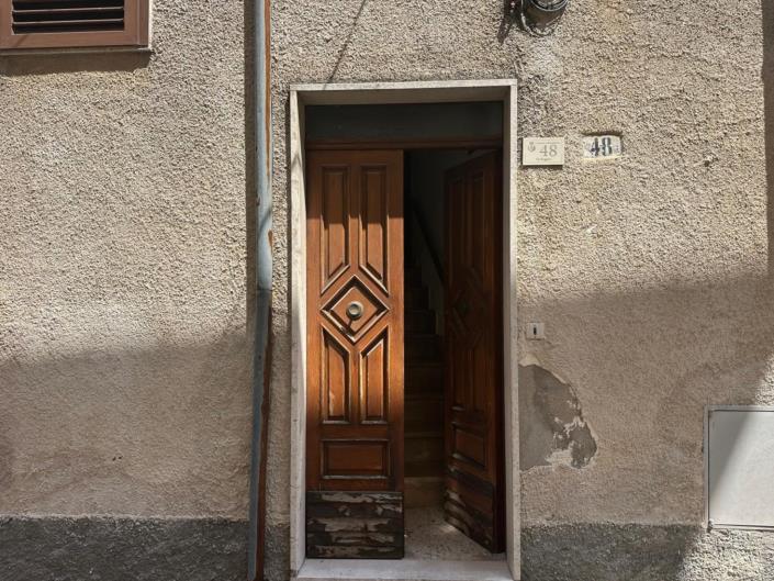 Image No.4-3 Bed Property for sale