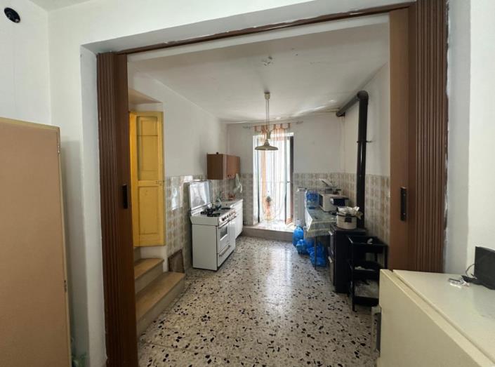 Image No.5-3 Bed Property for sale