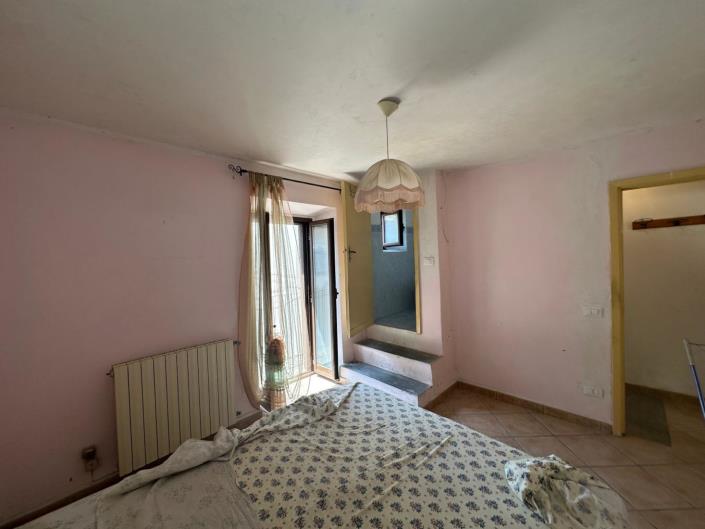 Image No.19-3 Bed Property for sale