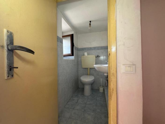 Image No.21-3 Bed Property for sale