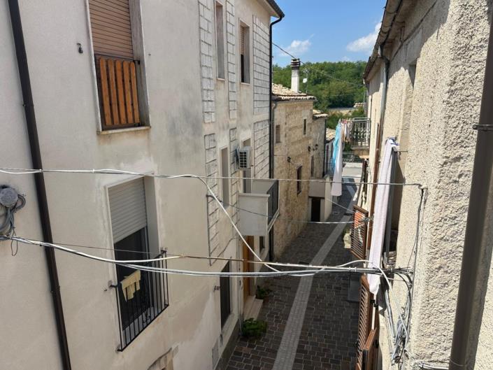 Image No.24-3 Bed Property for sale