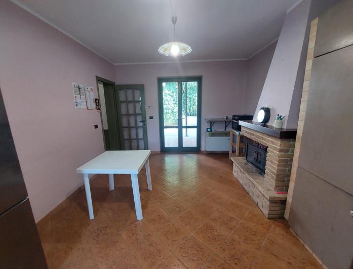Image No.16-4 Bed Semi-Detached for sale