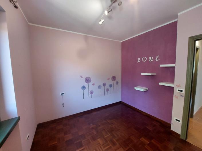 Image No.22-4 Bed Semi-Detached for sale