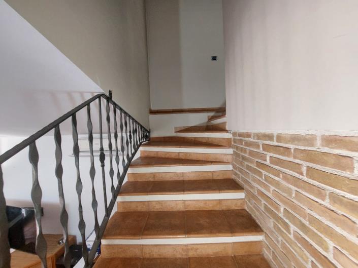 Image No.28-4 Bed Semi-Detached for sale