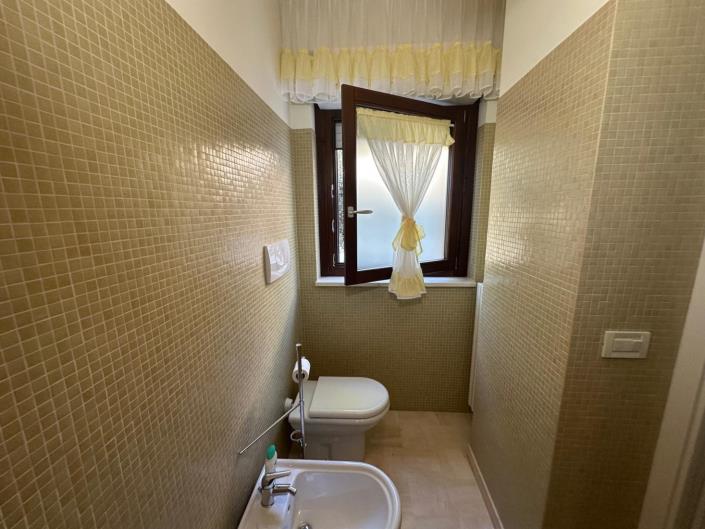 Image No.16-4 Bed Villa / Detached for sale