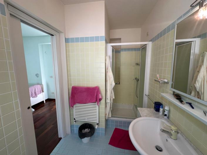 Image No.25-4 Bed Villa / Detached for sale
