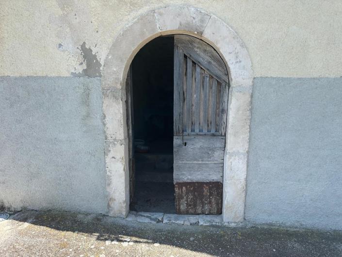 Image No.13-3 Bed Property for sale