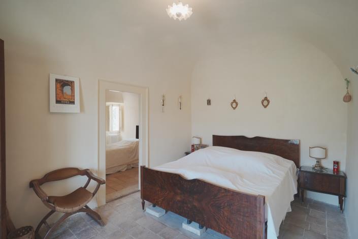 Image No.37-3 Bed Property for sale