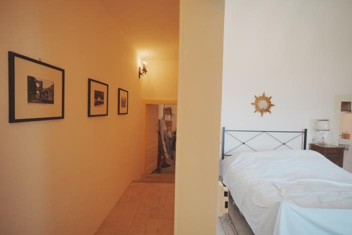 Image No.28-3 Bed Property for sale