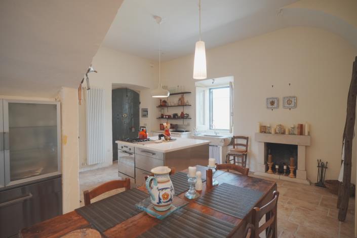Image No.16-3 Bed Property for sale