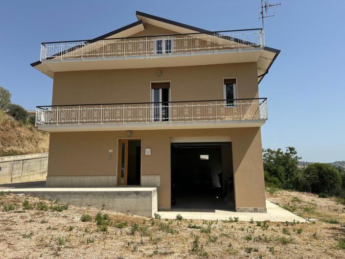 Image No.3-2 Bed Property for sale