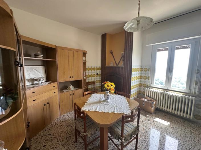 Image No.14-2 Bed Property for sale