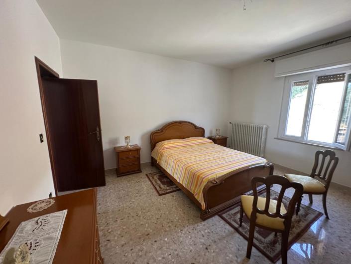 Image No.19-2 Bed Property for sale