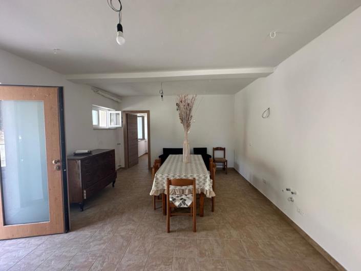 Image No.28-2 Bed Property for sale
