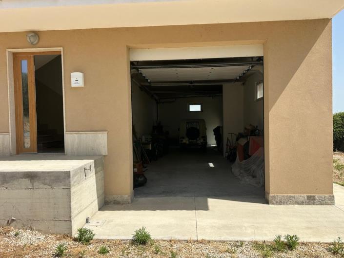 Image No.32-2 Bed Property for sale