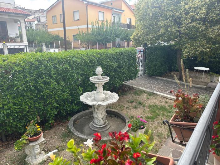 Image No.6-4 Bed Property for sale