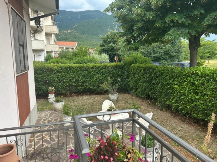 Image No.9-4 Bed Property for sale