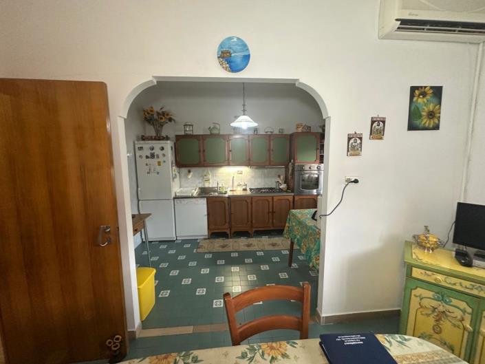 Image No.13-4 Bed Property for sale