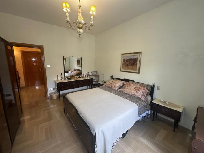 Image No.21-4 Bed Property for sale