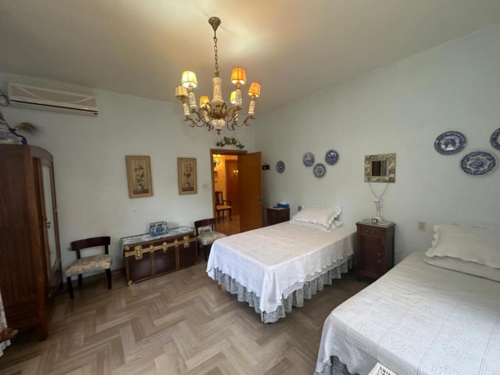 Image No.24-4 Bed Property for sale